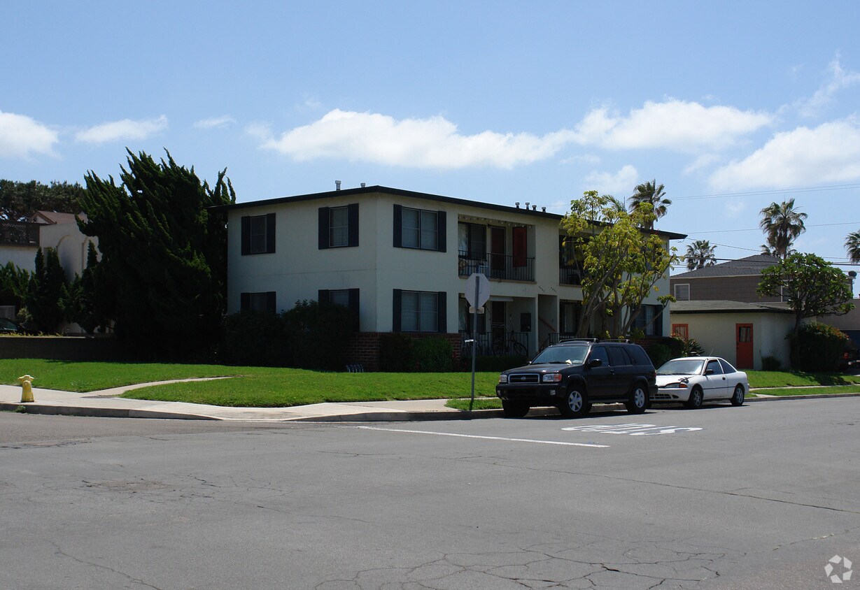 Foto del edificio - 4429-4435 Everts St