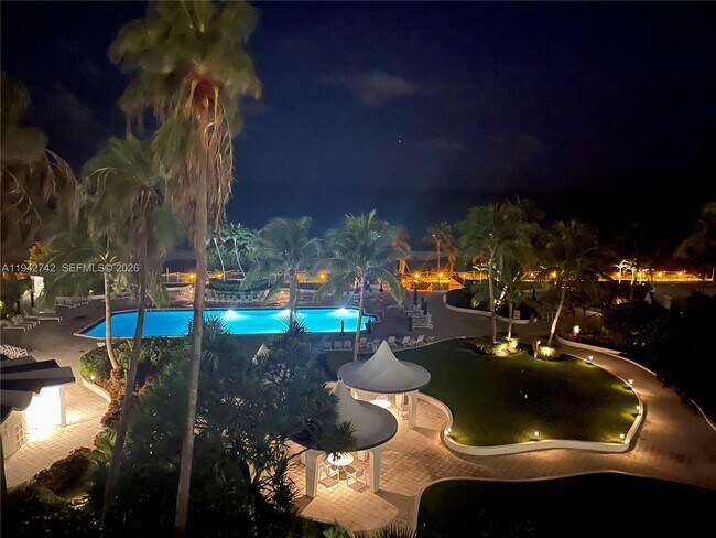 Foto del edificio - 5161 Collins Ave