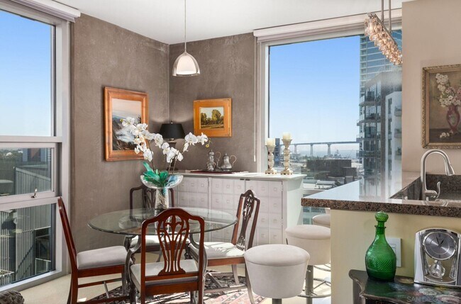 Living Room - 321 10th