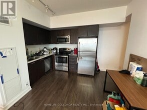 Building Photo - 2200-2200 Lake Shore Blvd W
