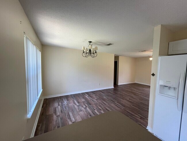 Building Photo - 1228 Ego Dr