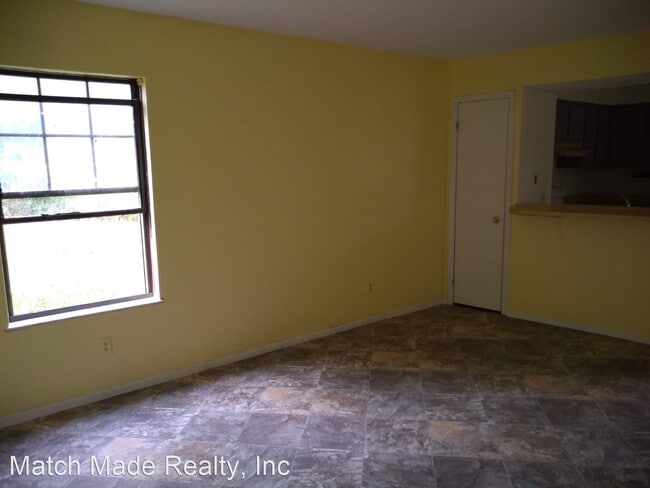 Building Photo - 237 Sherrard St