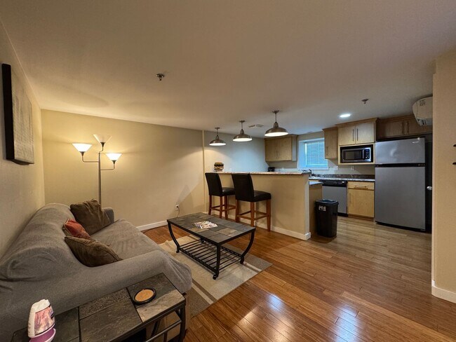 Foto del edificio - $300 Off 1st Month's Rent!