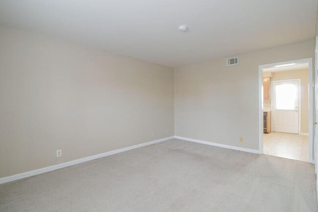 Building Photo - 1603-09 Minglewood Dr