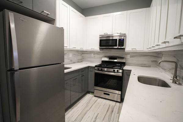 Foto del edificio - 649 Marcy Ave