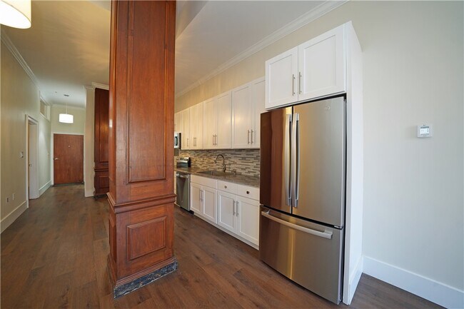 Foto del edificio - 207 N Main St