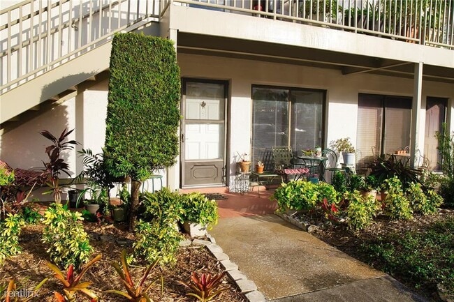 Building Photo - 1 br, 1 bath Condo - 1935 Conway Rd Unit O2