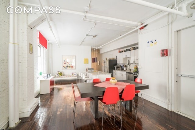 Foto principal - 4 W 22nd St