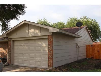 Building Photo - 1910 Whiteoak Dr