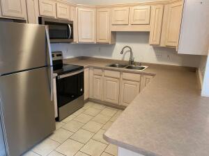 Foto del edificio - 13070 W Bluemound Rd