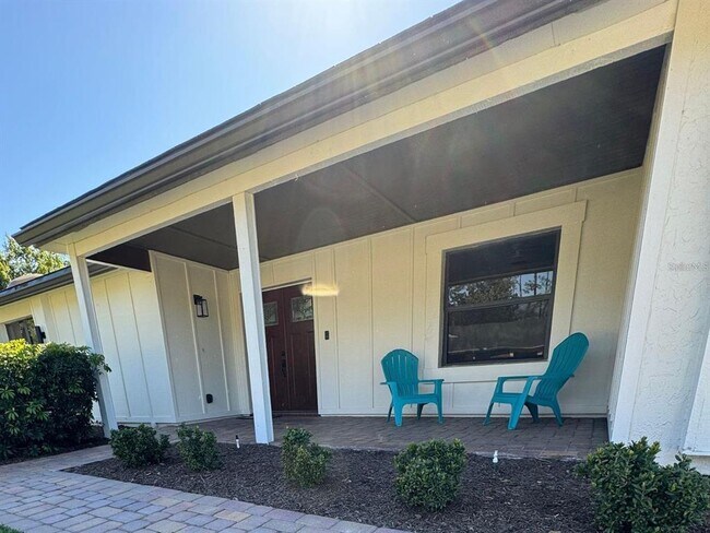 Building Photo - 6350 Oak Meadow Bend