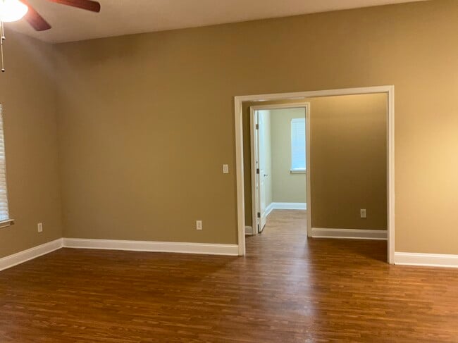 Building Photo - 2132 Cherokee Cove Trl