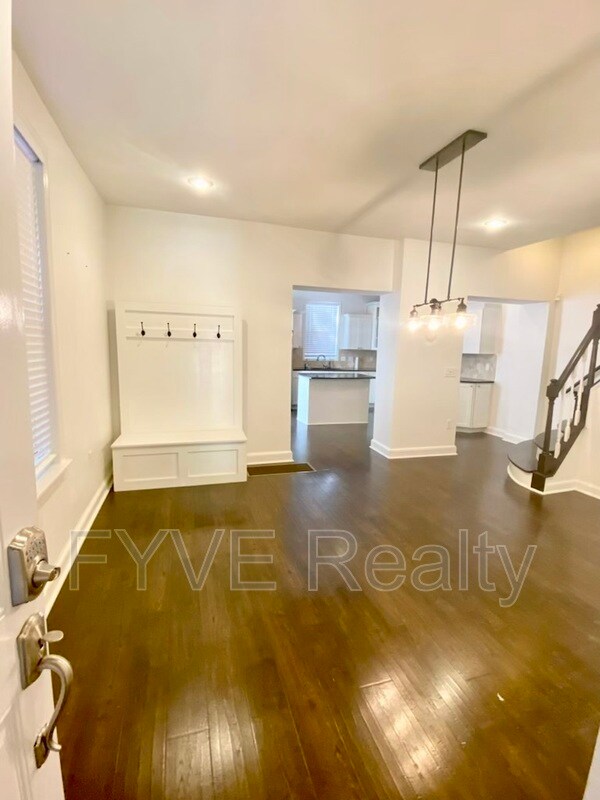 Foto del edificio - 961 Harrison Ave