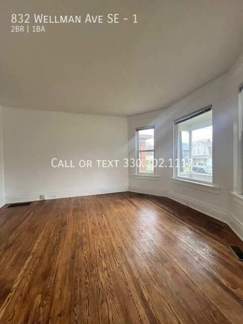 Building Photo - Large 2 bedroom first floor unit for rent ...