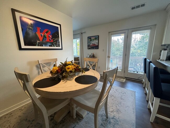 Foto del edificio - 4003 Eastview Ln