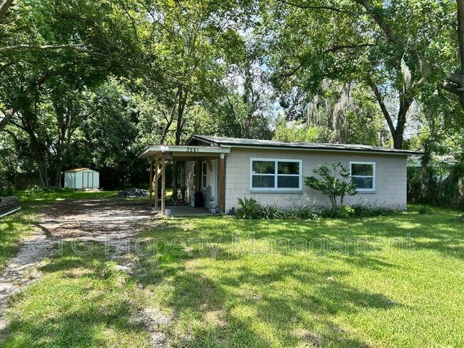 Foto del edificio - 3561 Centerhill Dr N