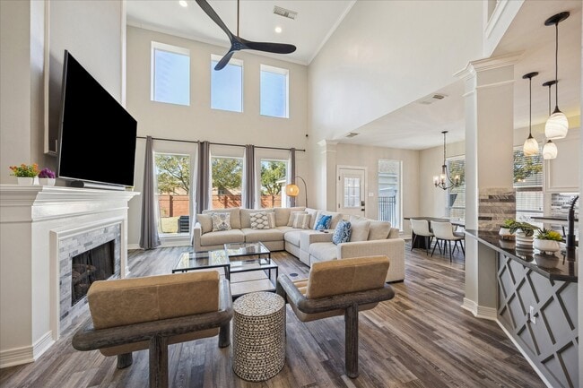 Foto del edificio - 3010 Gorom Ct