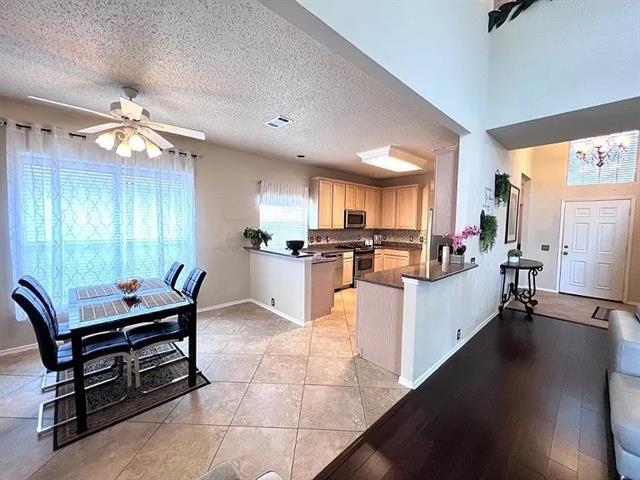 Foto del edificio - 6894 Richmond Dr