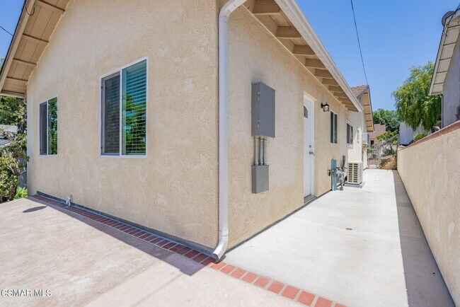 Building Photo - 162 Beech Rd