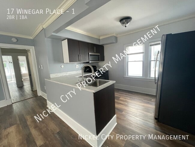 Building Photo - 17 Winegar Pl