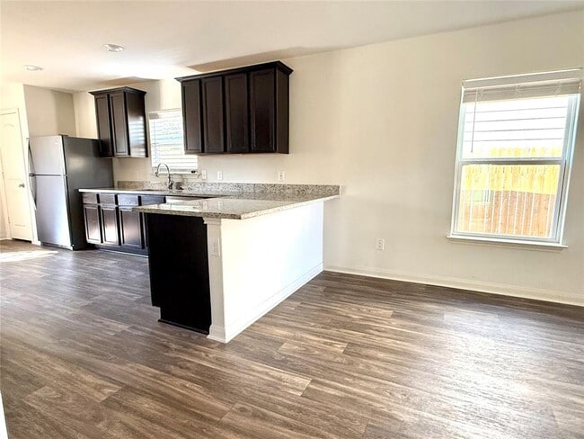 Foto del edificio - 1008 Riverdale Cove