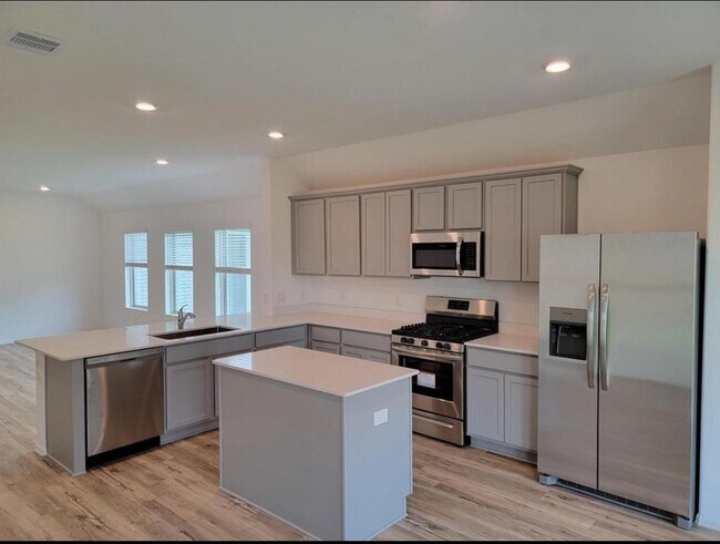 Foto del edificio - 31719 Splitting Willow Ln