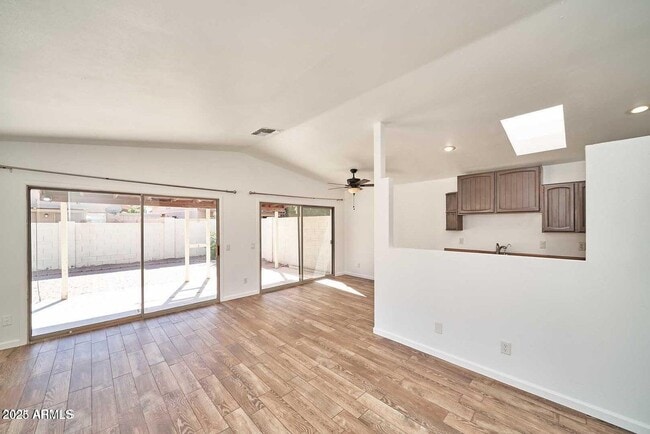 Building Photo - 2701 W Temple St