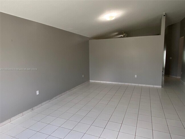Building Photo - 17136 SW 143rd Pl