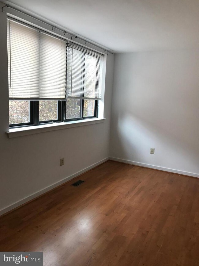 Foto del edificio - 629 N 10th St
