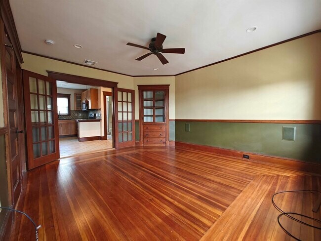 Foto del edificio - 152 Glendale Rd