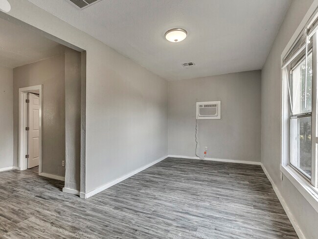 Foto del edificio - 2345 NW 10th St