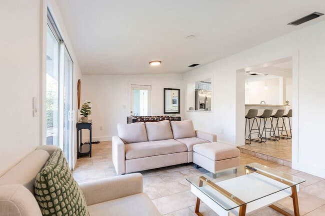 Foto del edificio - 7313 SW 16th Terrace