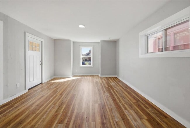 Building Photo - 1138 36th St