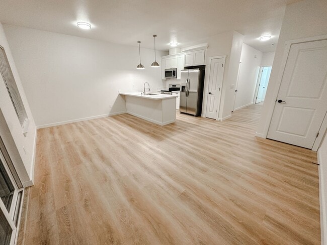 Building Photo - 202 Mashell Ave S