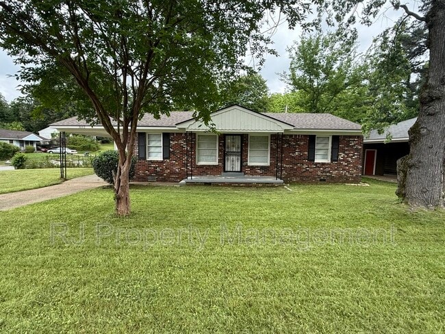 Photo - 3602 Donna Dr House