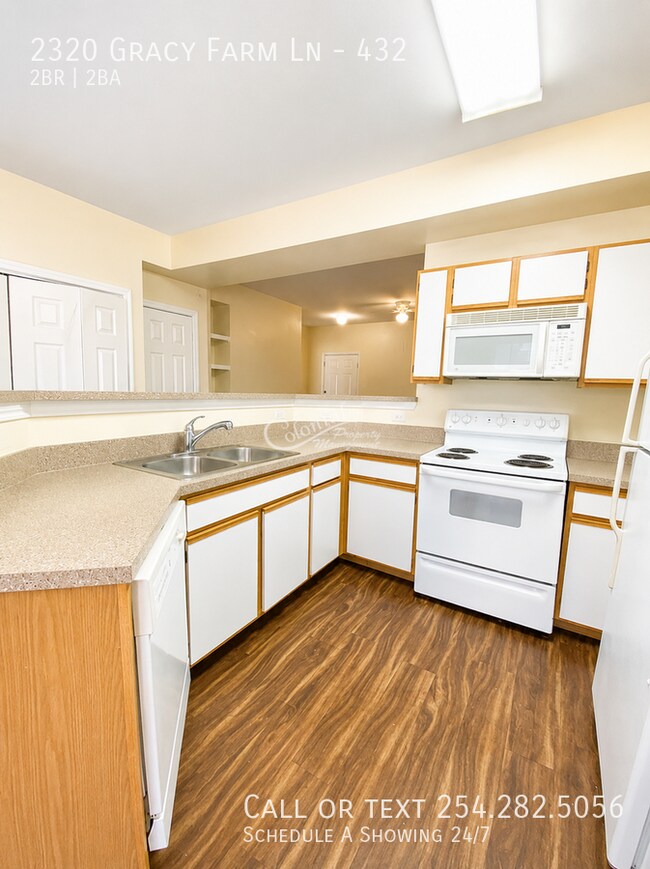 Foto del edificio - 2320 Gracy Farms Ln