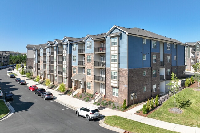 Primary Photo - Aventine Huntersville