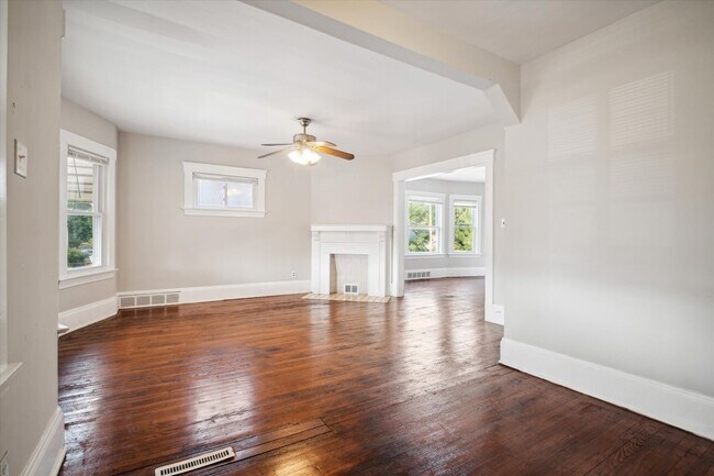 Building Photo - 2082 W 100th St