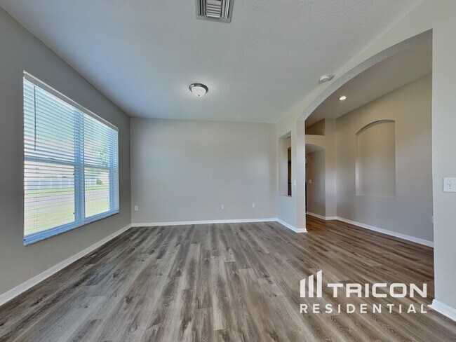 Foto del edificio - 4330 Marchmont Blvd