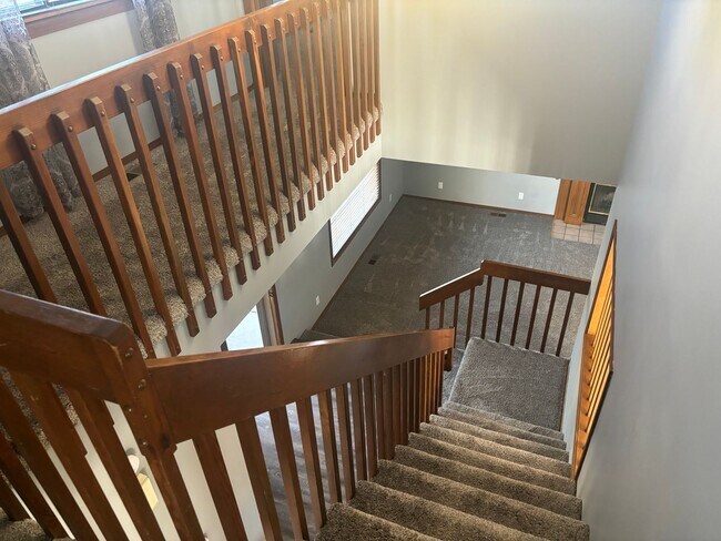Building Photo - Beautiful 3 Bedroom 2 1/2 bath in Wichita