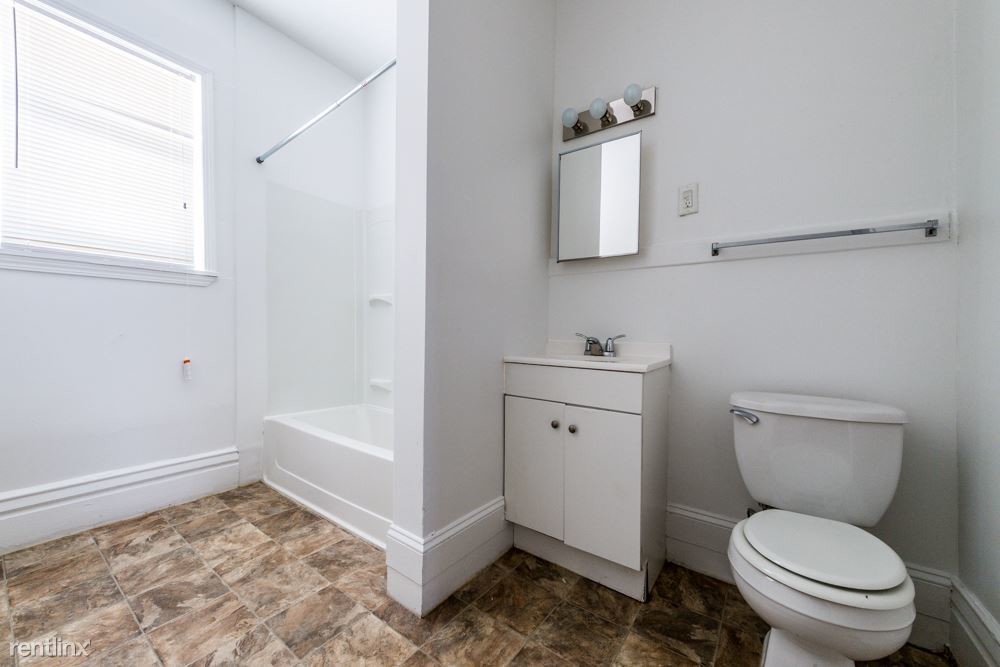 Foto principal - 49 E 156th St