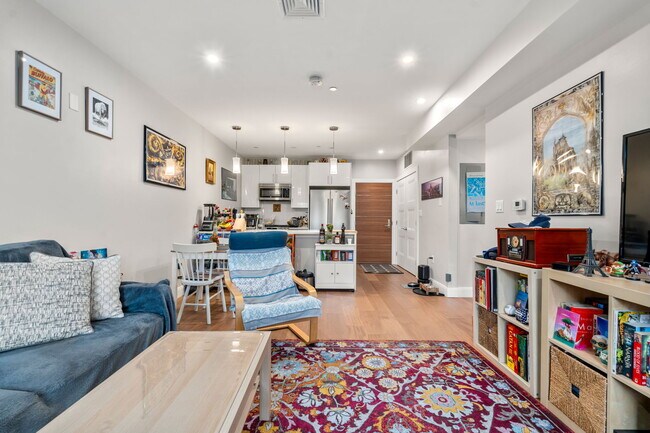 Foto del edificio - 475 Lagrange St