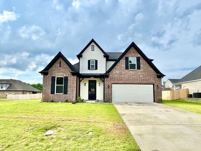 Foto principal - Brand New 4BR 2.5bath + office home in Oli...