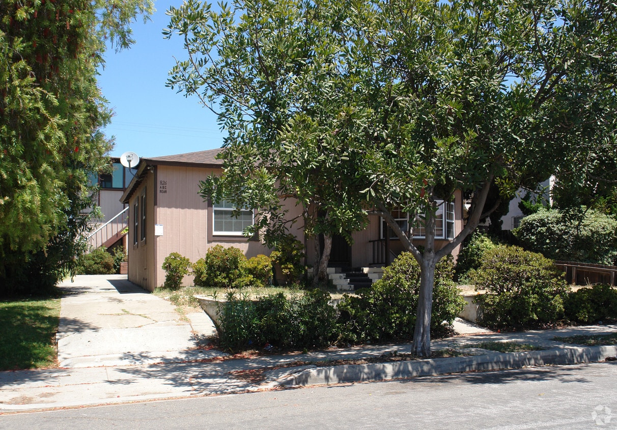 Primary Photo - 824 Sapphire Street