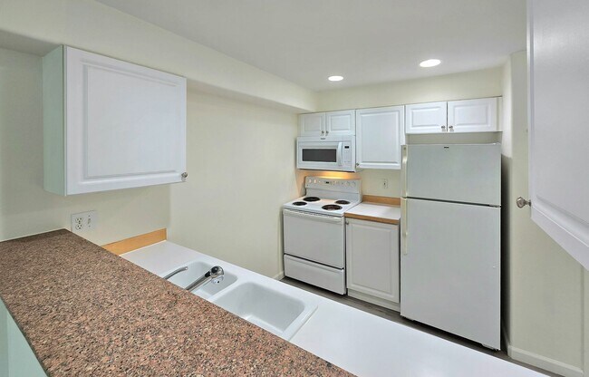 Foto del edificio - 18621 Blueberry Ln