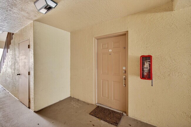 Foto del edificio - 4211 San Marino Blvd