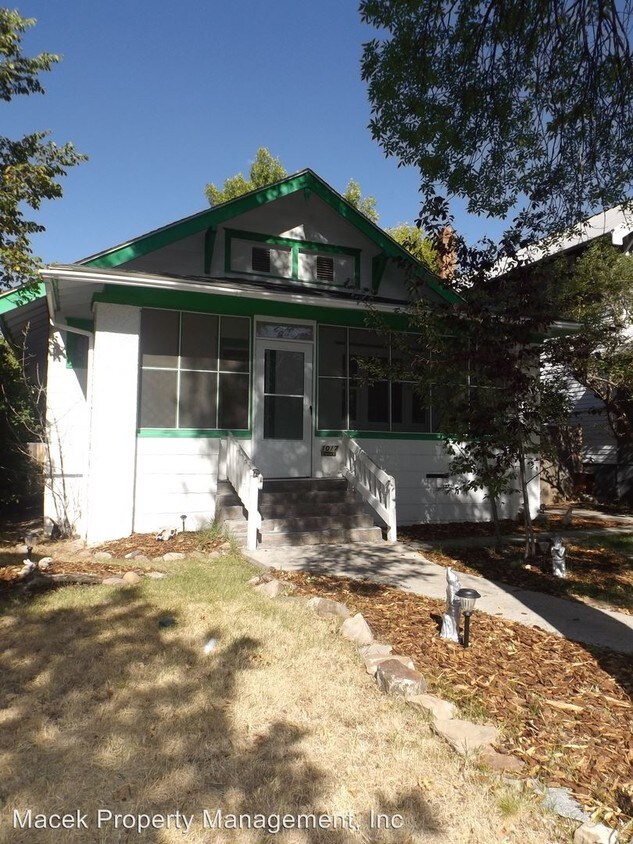 Primary Photo - 1017 1st Ave S