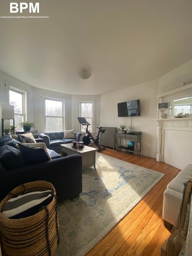 Foto del edificio - 28 Pond St