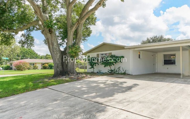 Building Photo - 3701 Villa Franca Ave