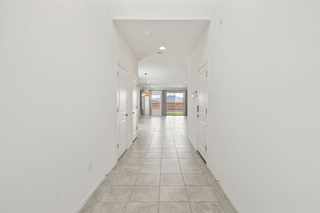Building Photo - 11288 S Weismann Dr